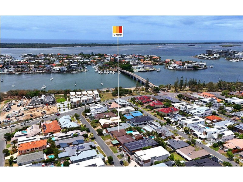 18 Scoter Avenue, Paradise Point QLD 4216