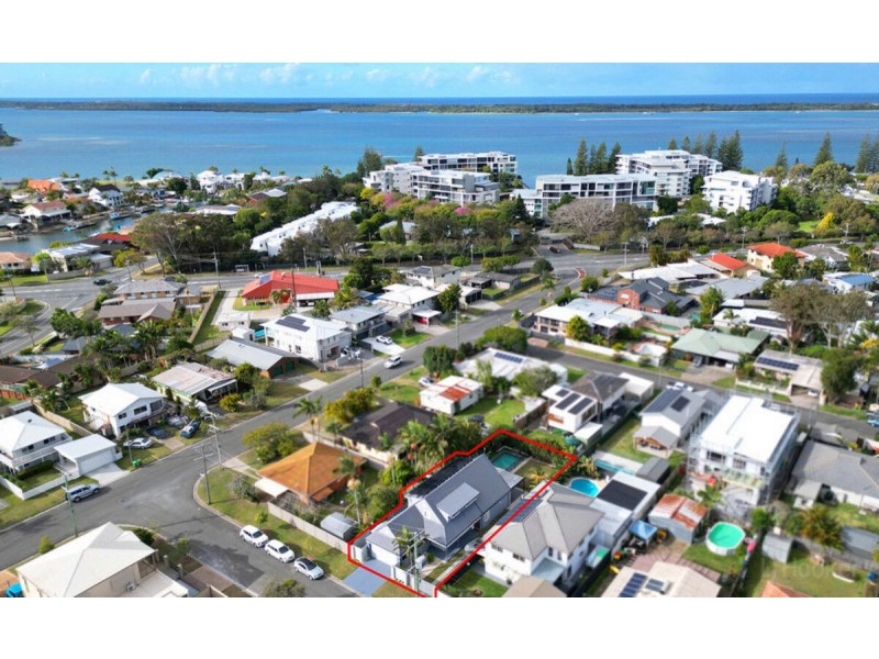 4 Clematis Avenue, Hollywell QLD 4216