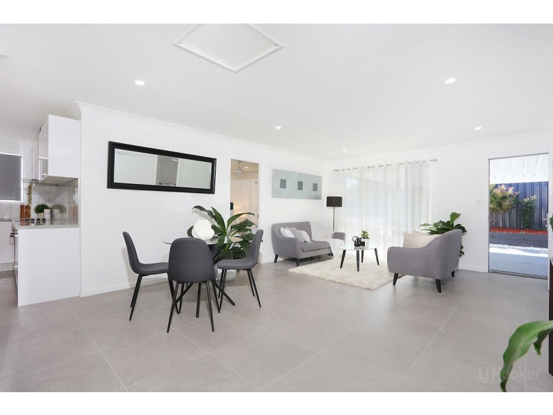 2/134 Oxley Drive, Paradise Point QLD 4216