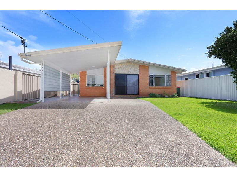 4 Nalkari Street, Coombabah QLD 4216