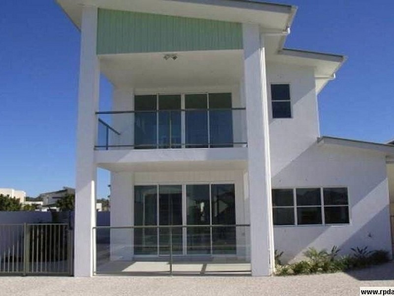 45 Coomera Court, Hope Island QLD 4212