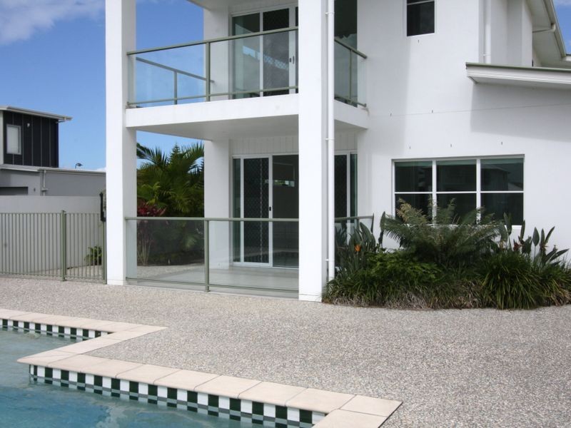 45 Coomera Court, Hope Island QLD 4212