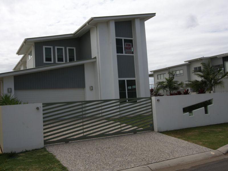 45 Coomera Court, Hope Island QLD 4212