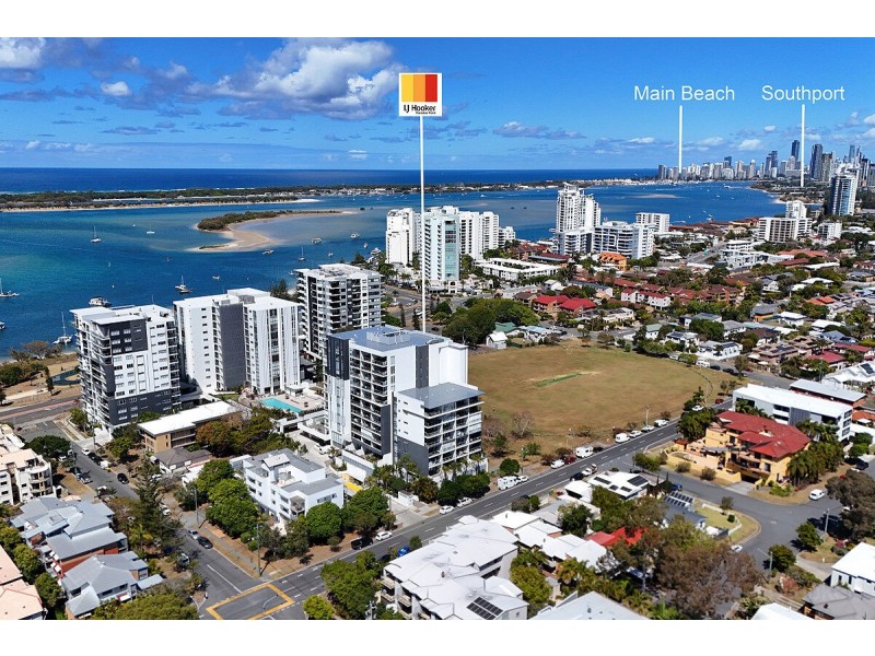 602/17 Bath Street, Labrador QLD 4215