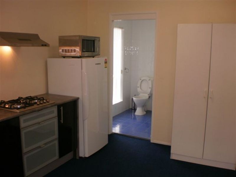 13 Walter Raleigh Crescent, Paradise Point QLD 4216