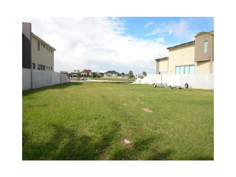 Sovereign Islands QLD 4216