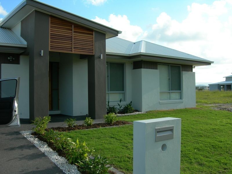 13 Rhodium Place, Hope Island QLD 4212