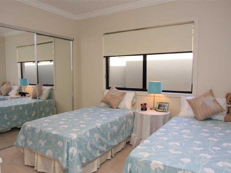 2827 Gracemere Circuit East, Hope Island QLD 4212