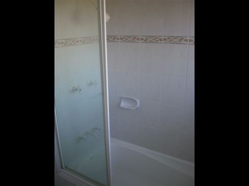 4/9 Errol Avenue, Paradise Point QLD 4216