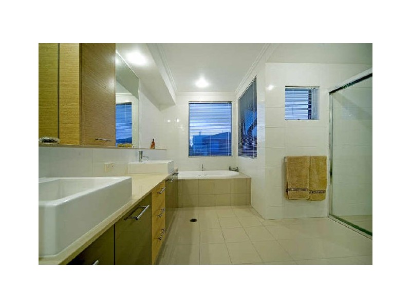 6011 Lucerne Circuit, Hope Island QLD 4212