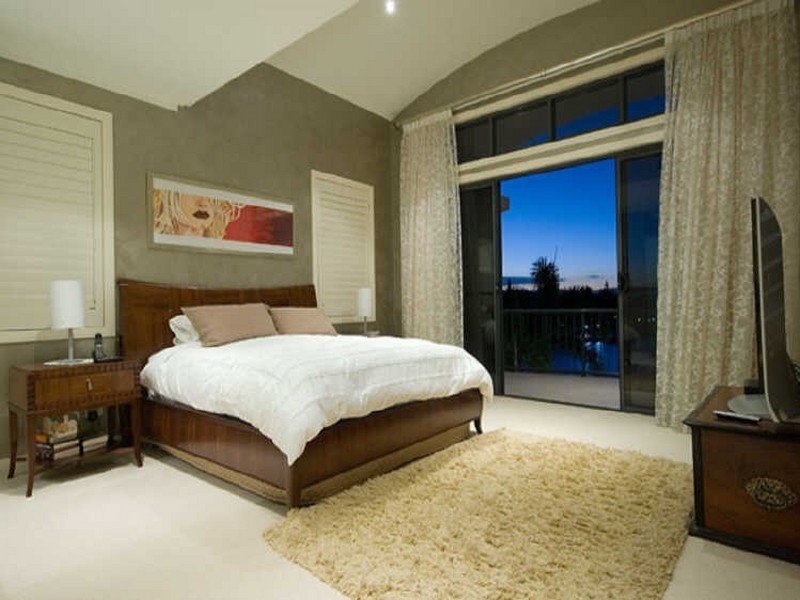 51 King Charles Drive, Sovereign Islands QLD 4216