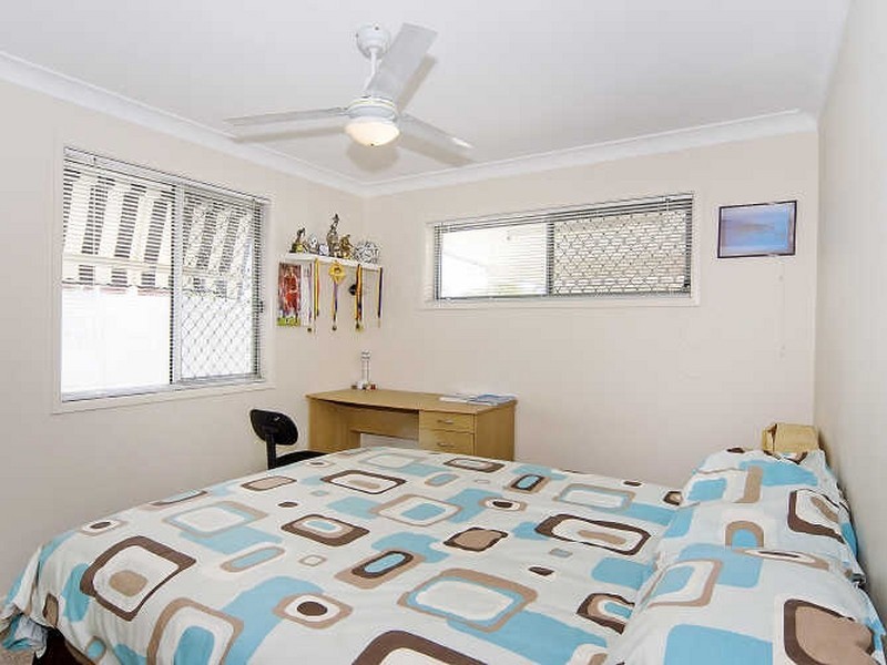 61 Poinsettia Avenue, Hollywell QLD 4216