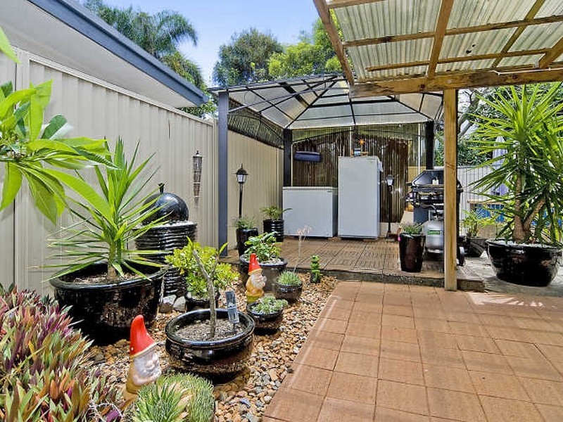 61 Poinsettia Avenue, Hollywell QLD 4216