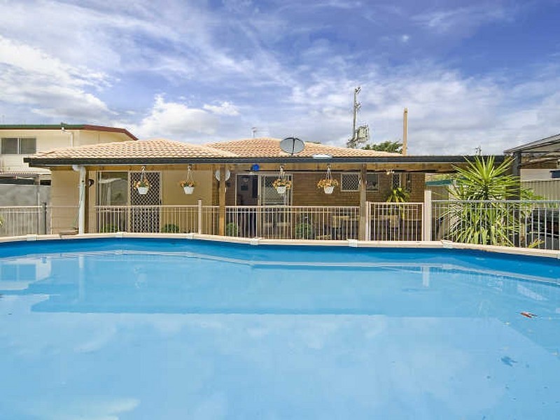 61 Poinsettia Avenue, Hollywell QLD 4216