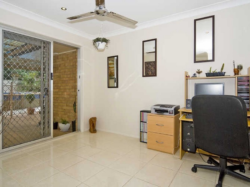 61 Poinsettia Avenue, Hollywell QLD 4216