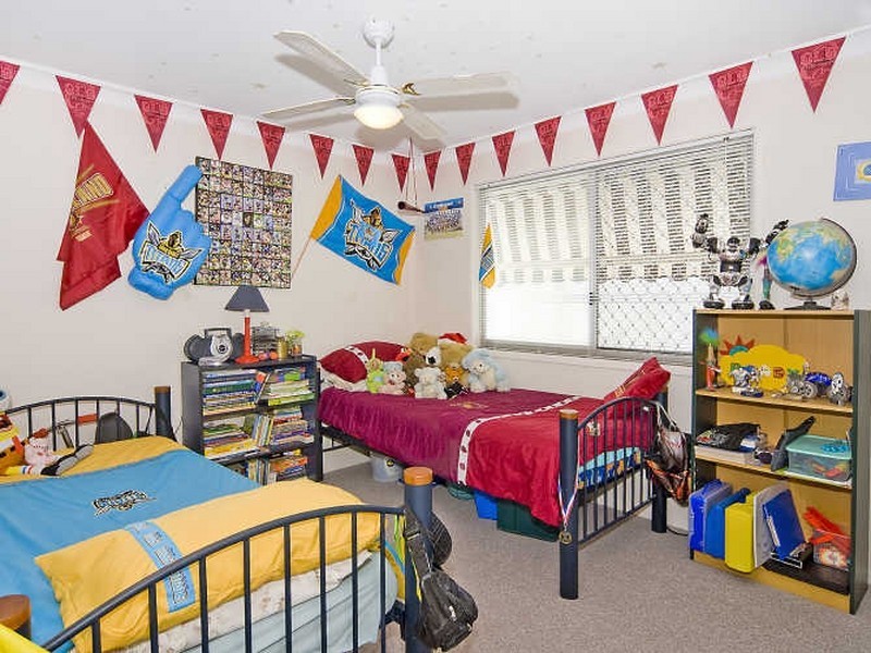 61 Poinsettia Avenue, Hollywell QLD 4216