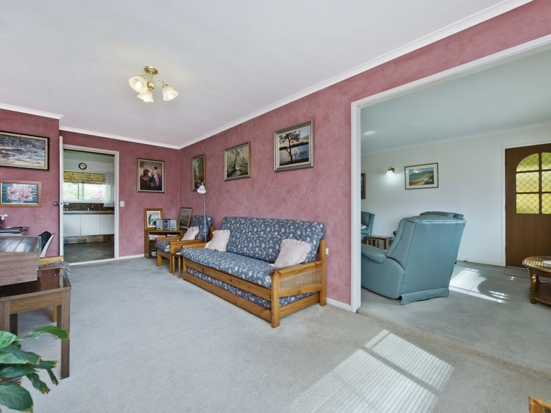 4 Drake Avenue, Paradise Point QLD 4216