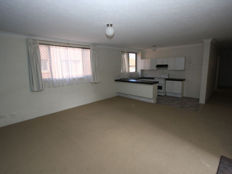 2/151 High Street, Southport QLD 4215