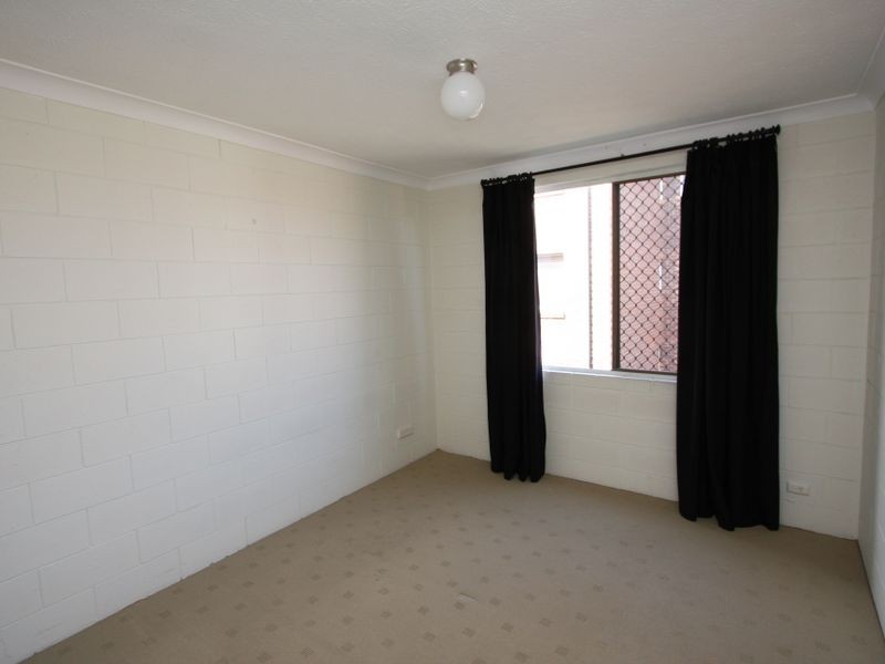 2/151 High Street, Southport QLD 4215