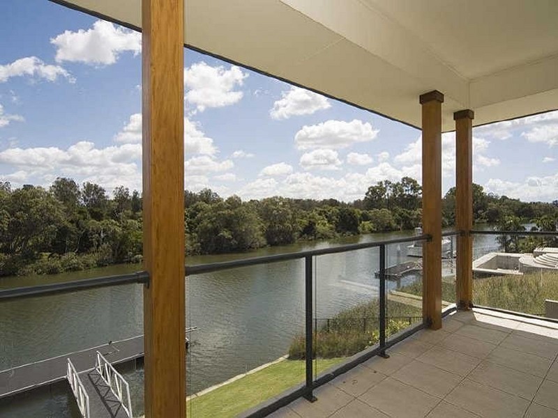 2505 Cressbrook Drive, Hope Island QLD 4212