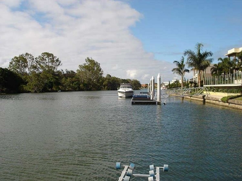 2505 Cressbrook Drive, Hope Island QLD 4212