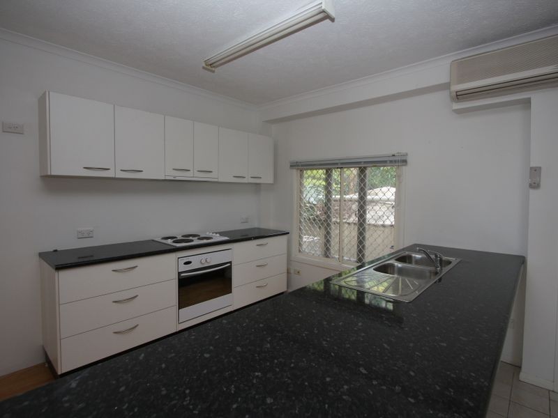 84 A Boykambil Esp, Hope Island QLD 4212