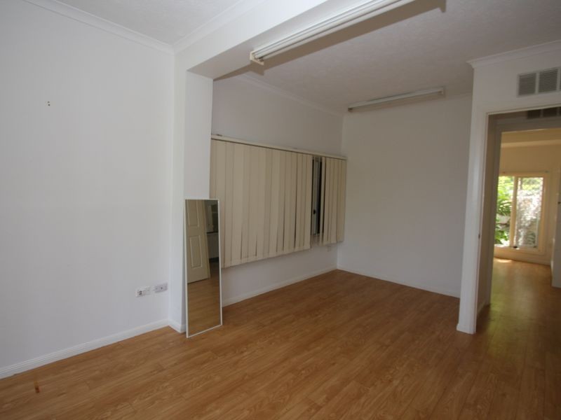 84 A Boykambil Esp, Hope Island QLD 4212