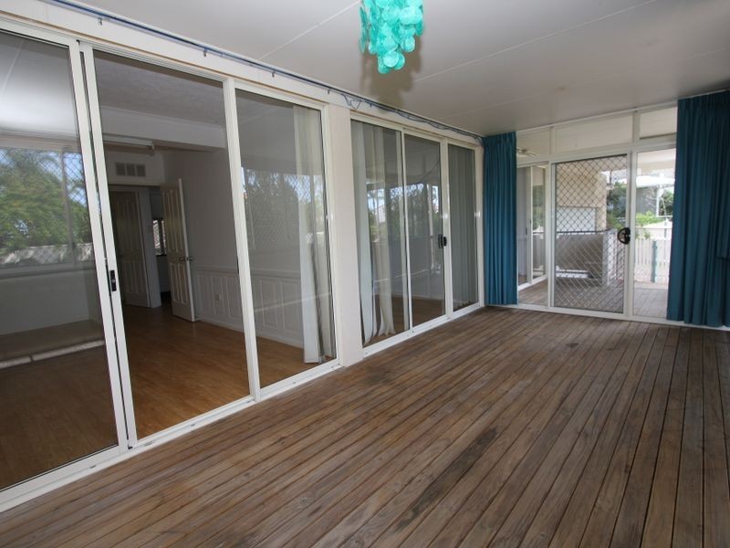 84 A Boykambil Esp, Hope Island QLD 4212