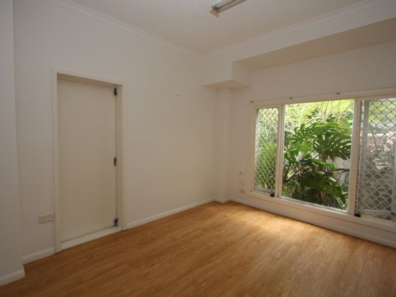 84 A Boykambil Esp, Hope Island QLD 4212