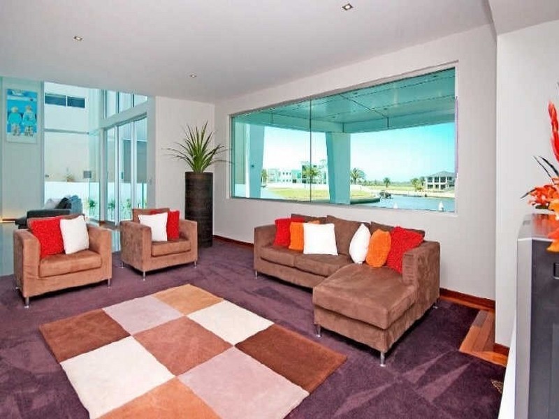 5 Knightsbridge Parade East, Sovereign Islands QLD 4216