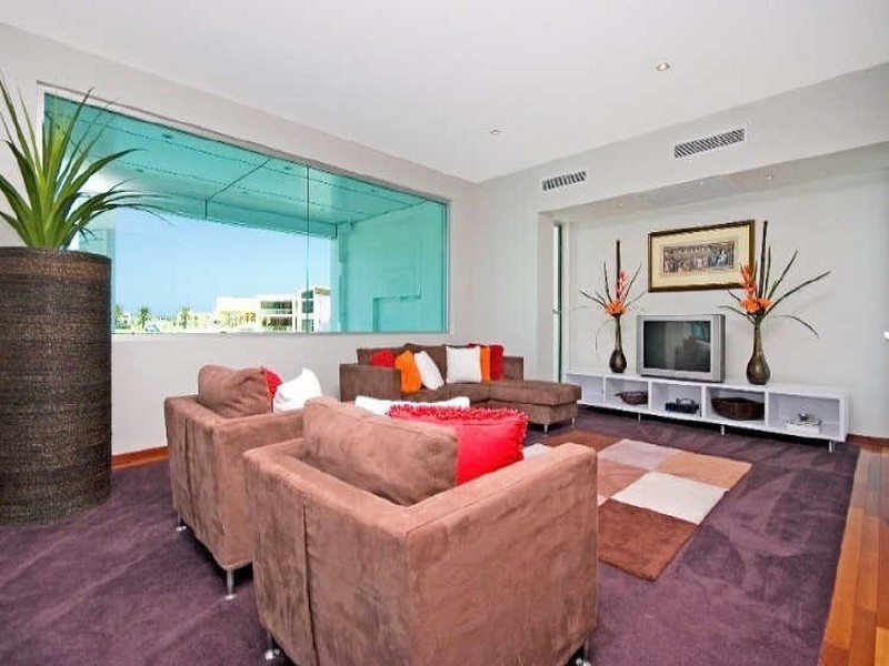 5 Knightsbridge Parade East, Sovereign Islands QLD 4216