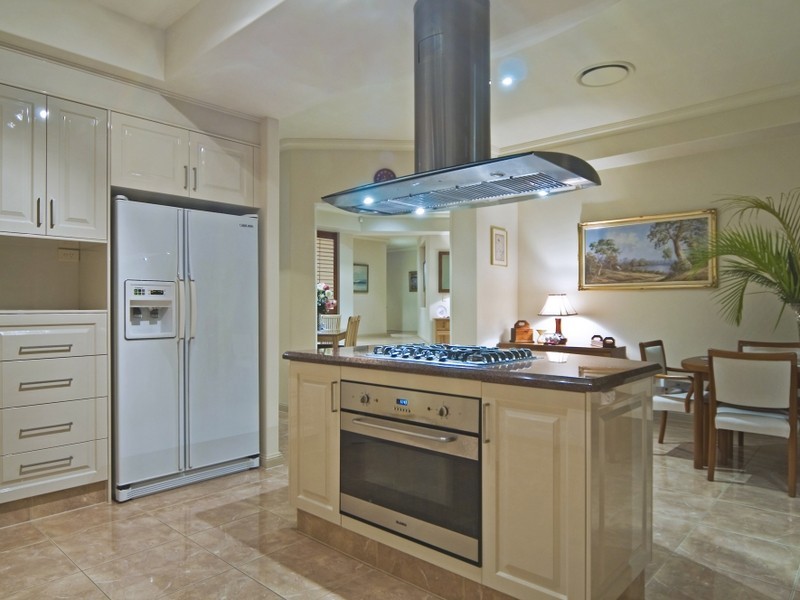 24 Ragamuffin Drive West, Coomera QLD 4209