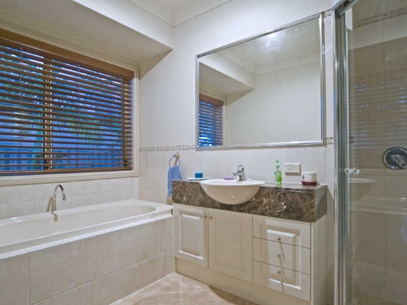 24 Ragamuffin Drive West, Coomera QLD 4209