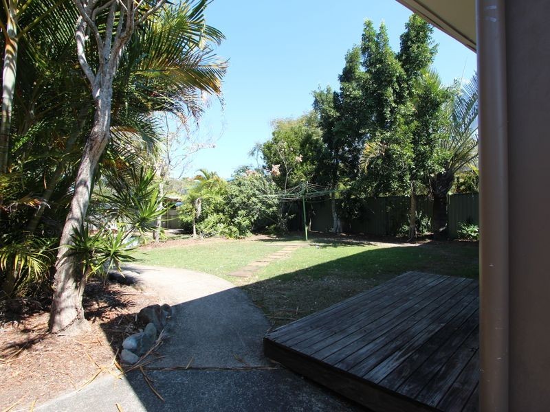 8 Nambur Avenue, Runaway Bay QLD 4216