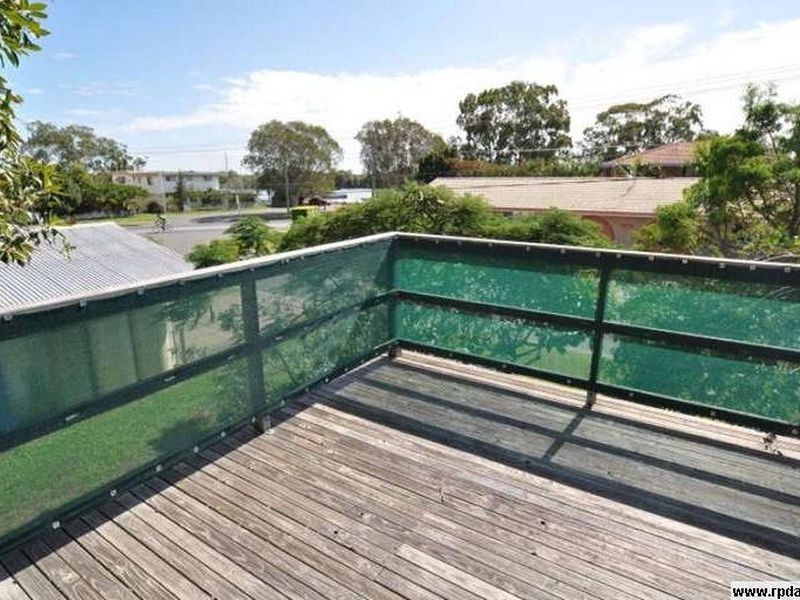 36 Shoveller Avenue, Paradise Point QLD 4216