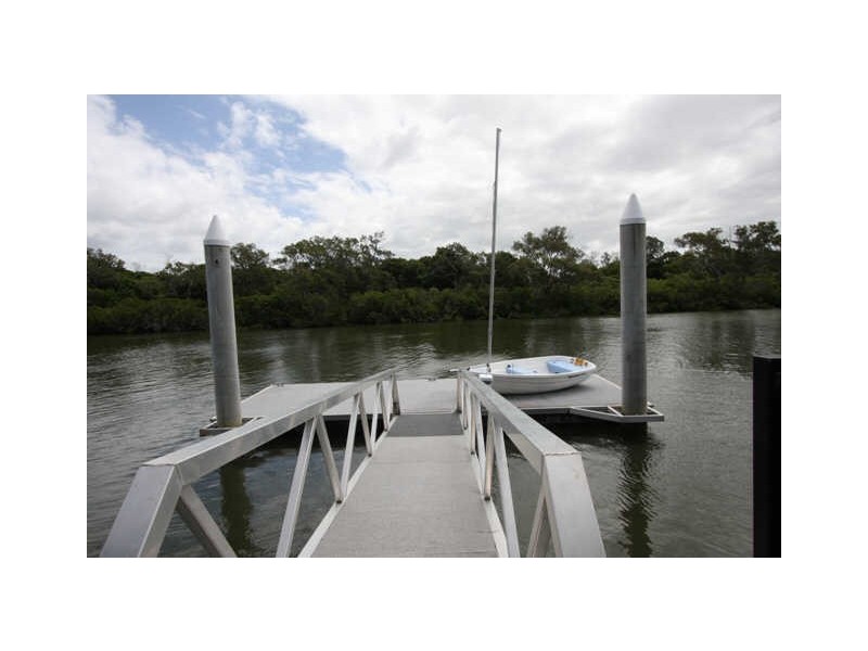 Hope Island QLD 4212