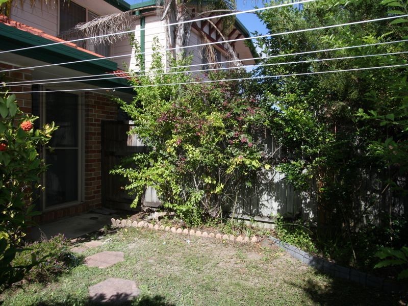 74/75 Brown Street, Labrador QLD 4215