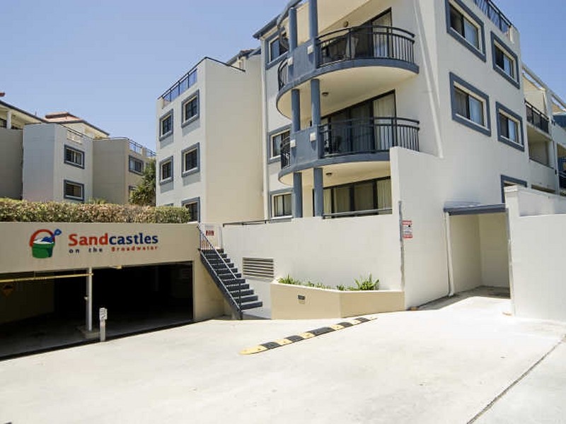 6/23 Bath Street, Labrador QLD 4215