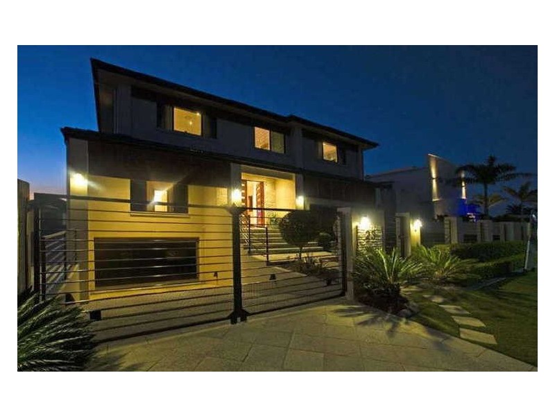 23 King Charles, Sovereign Islands QLD 4216
