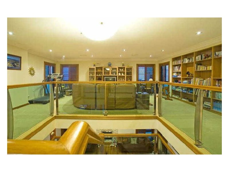 23 King Charles, Sovereign Islands QLD 4216