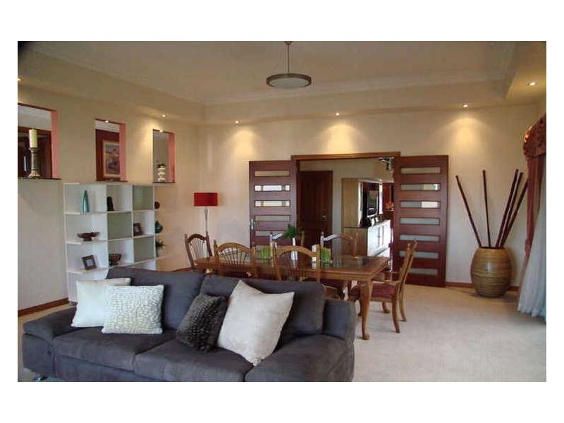 23 King Charles, Sovereign Islands QLD 4216