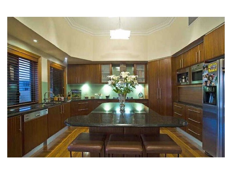 23 King Charles, Sovereign Islands QLD 4216