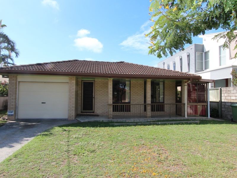 7 Muscovey Avenue, Paradise Point QLD 4216