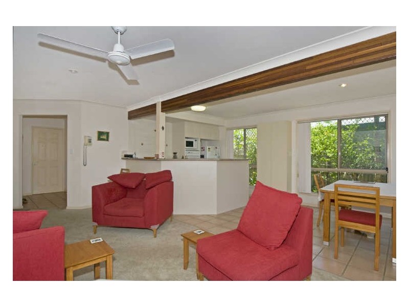 2/31 Eider Avenue, Paradise Point QLD 4216