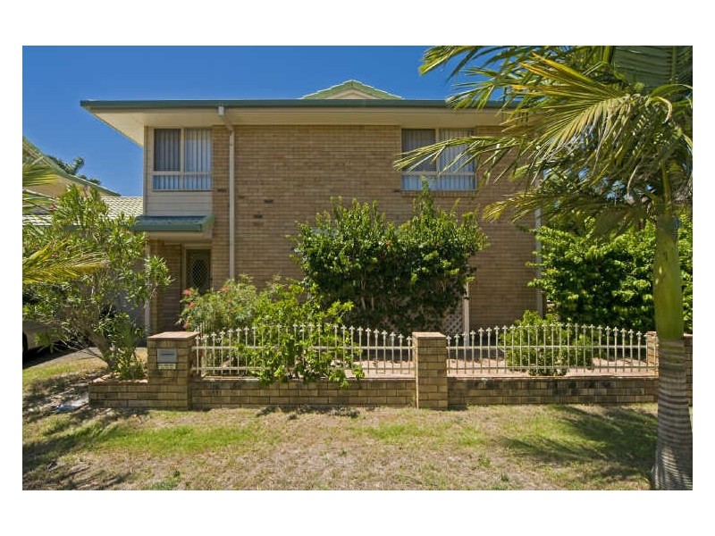 2/31 Eider Avenue, Paradise Point QLD 4216