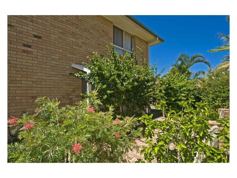 2/31 Eider Avenue, Paradise Point QLD 4216