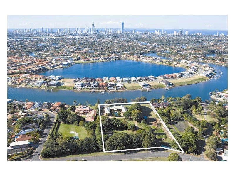 8-14 Riverbend Avenue, Carrara QLD 4211