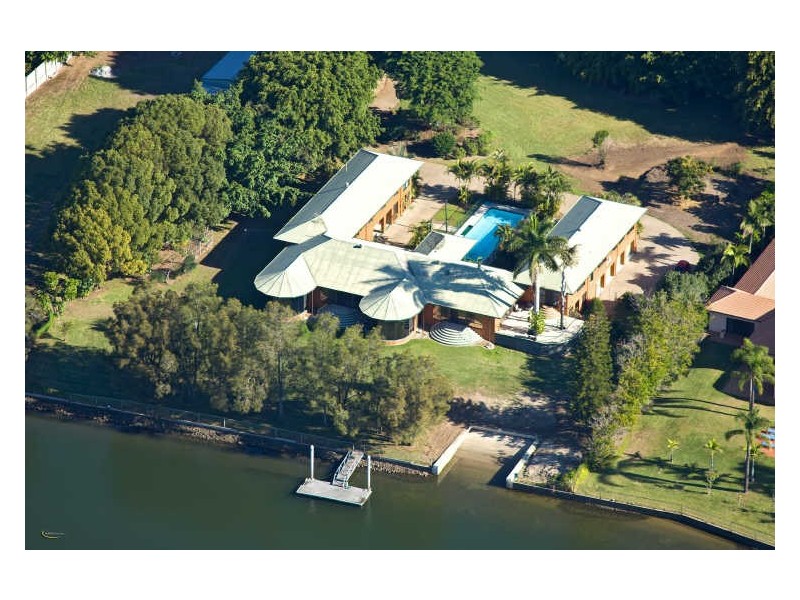 8-14 Riverbend Avenue, Carrara QLD 4211