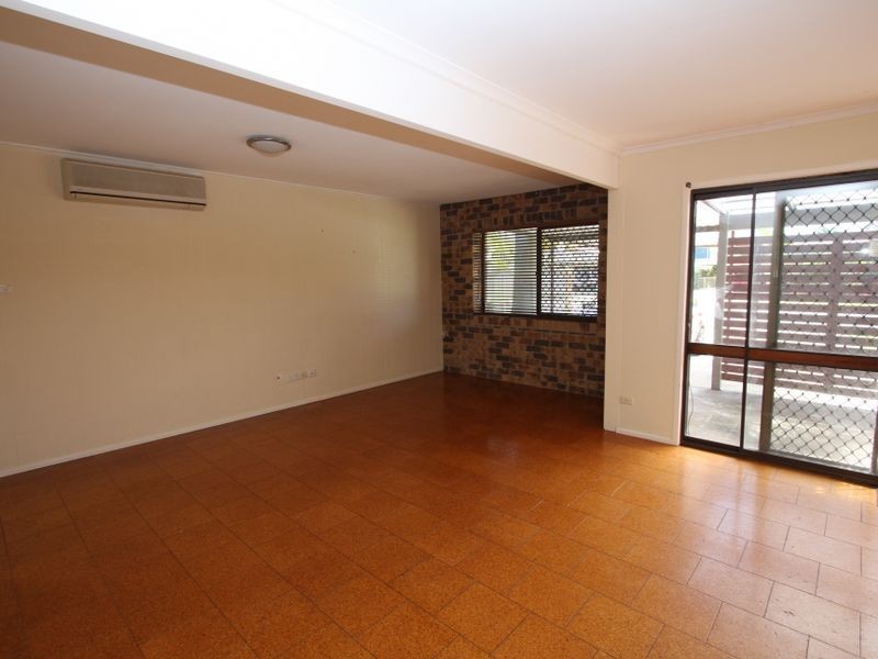 64 Jacaranda Avenue, Hollywell QLD 4216