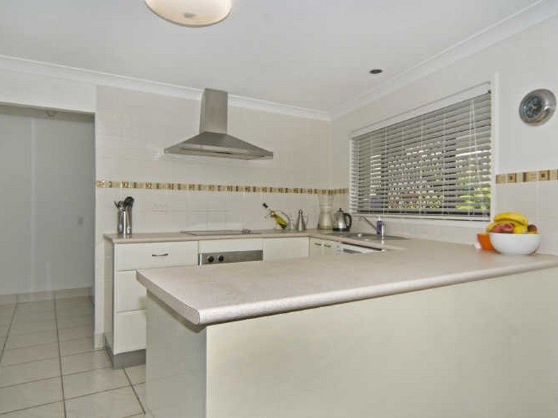 5 Wills Court, Paradise Point QLD 4216